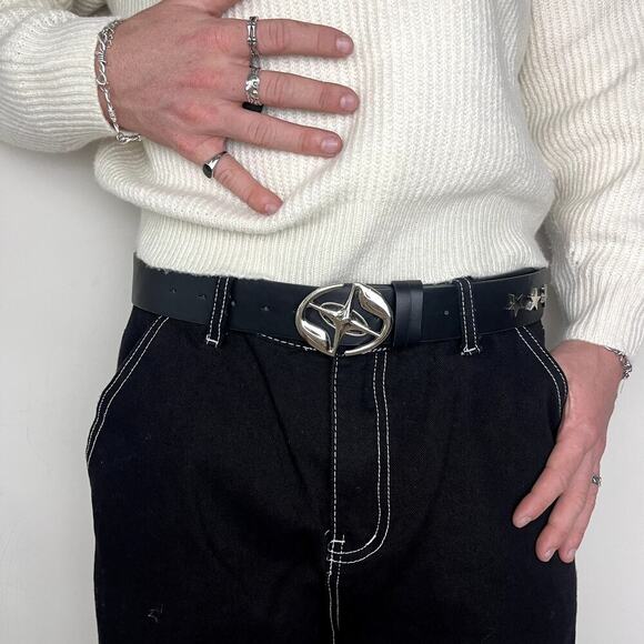 y2k 2000s chrome star futuristic cross emblem black and sliver grunge emo belt - Picture 5 of 5